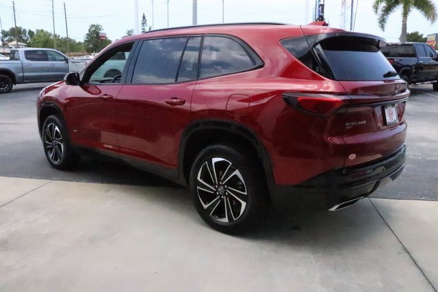 2025 Buick Enclave Sport Touring photo 3