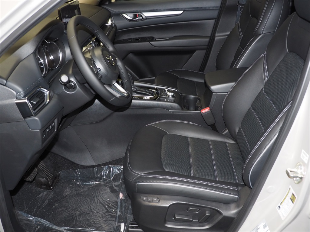 2025 Mazda CX-5 2.5 S Preferred photo 2