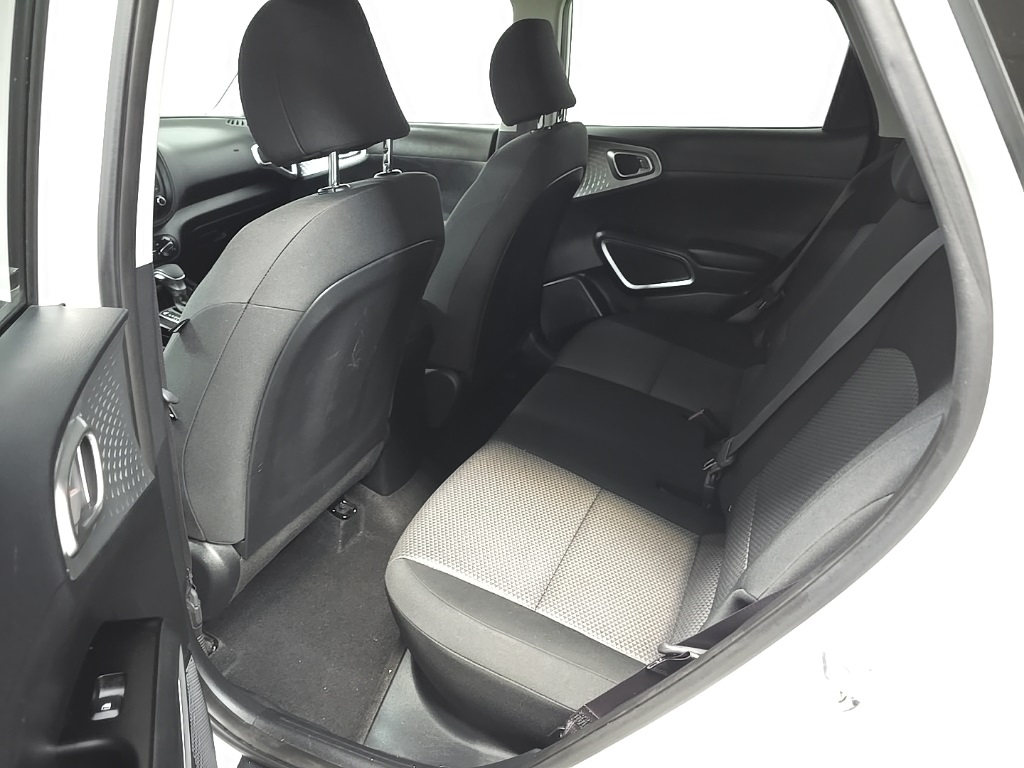 2021 Kia Soul LX photo 30