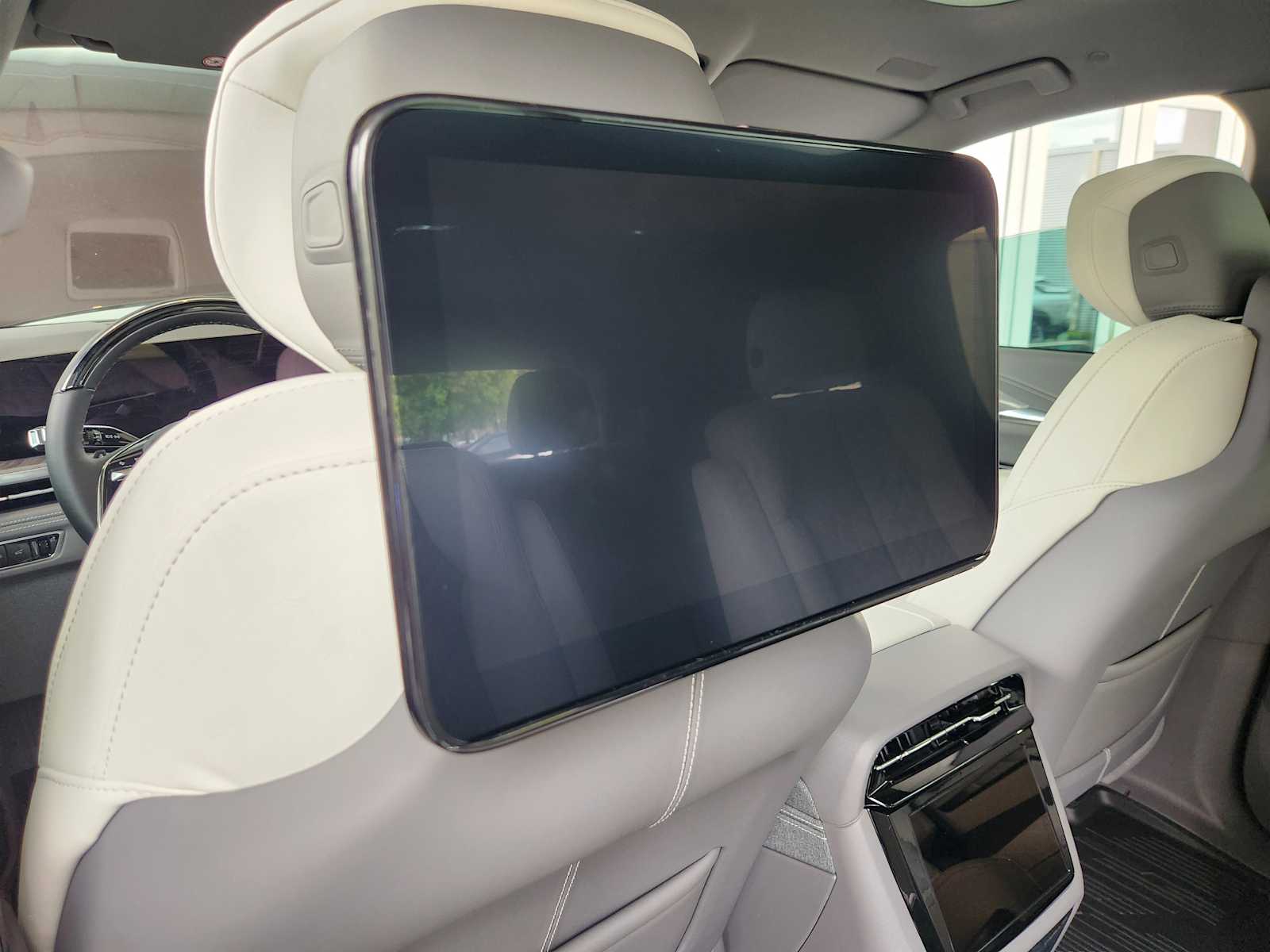 2026 Cadillac Escalade IQ Sport photo 19