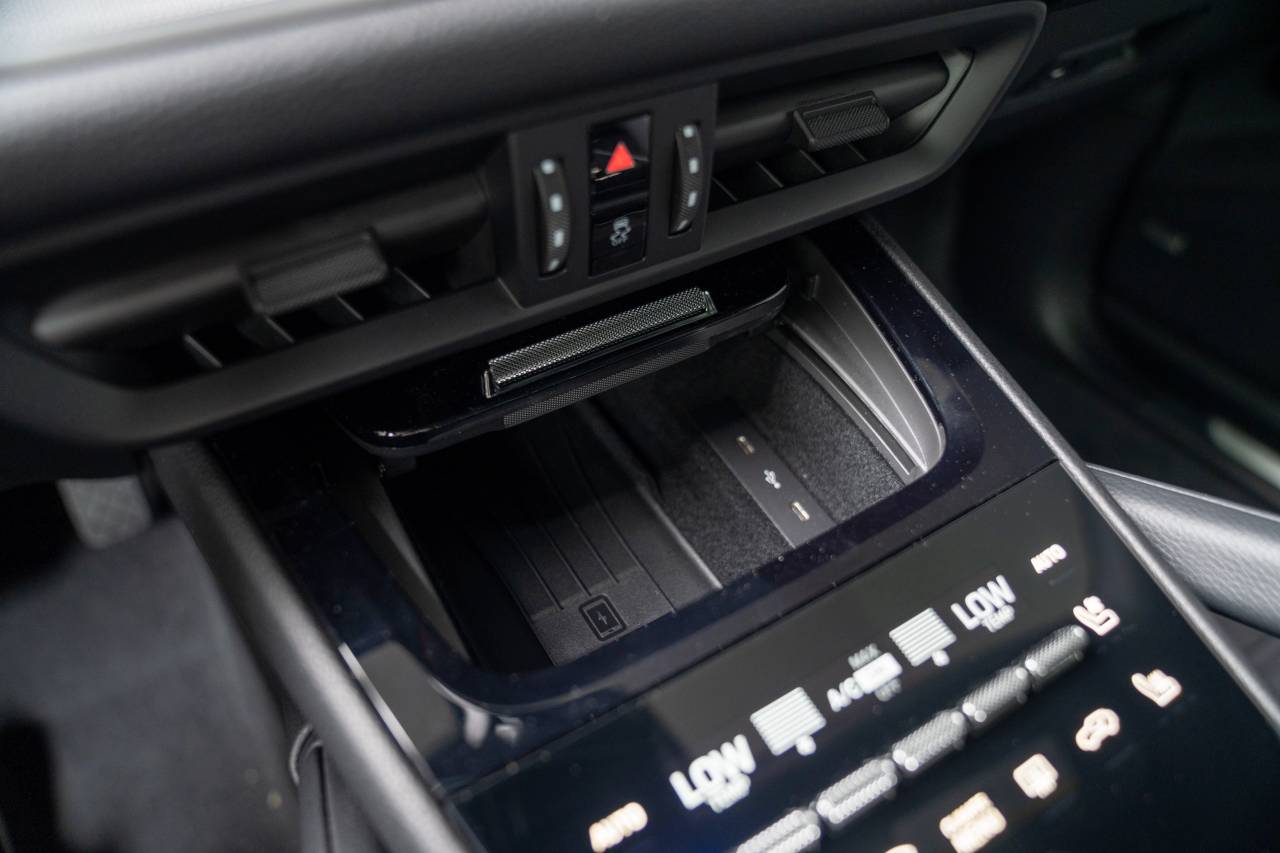 2025 Porsche Cayenne Coupe photo 26