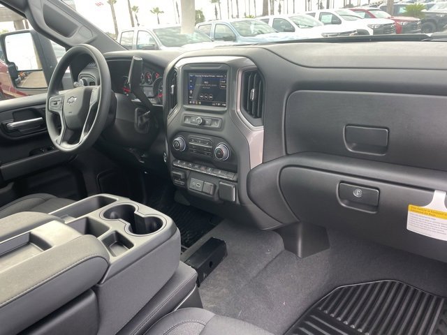 2026 Chevrolet Silverado 2500HD Custom photo 16