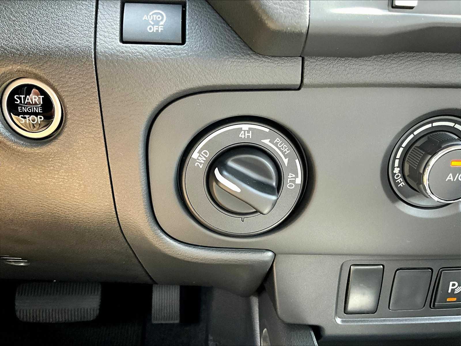 2025 Nissan Frontier SV photo 26