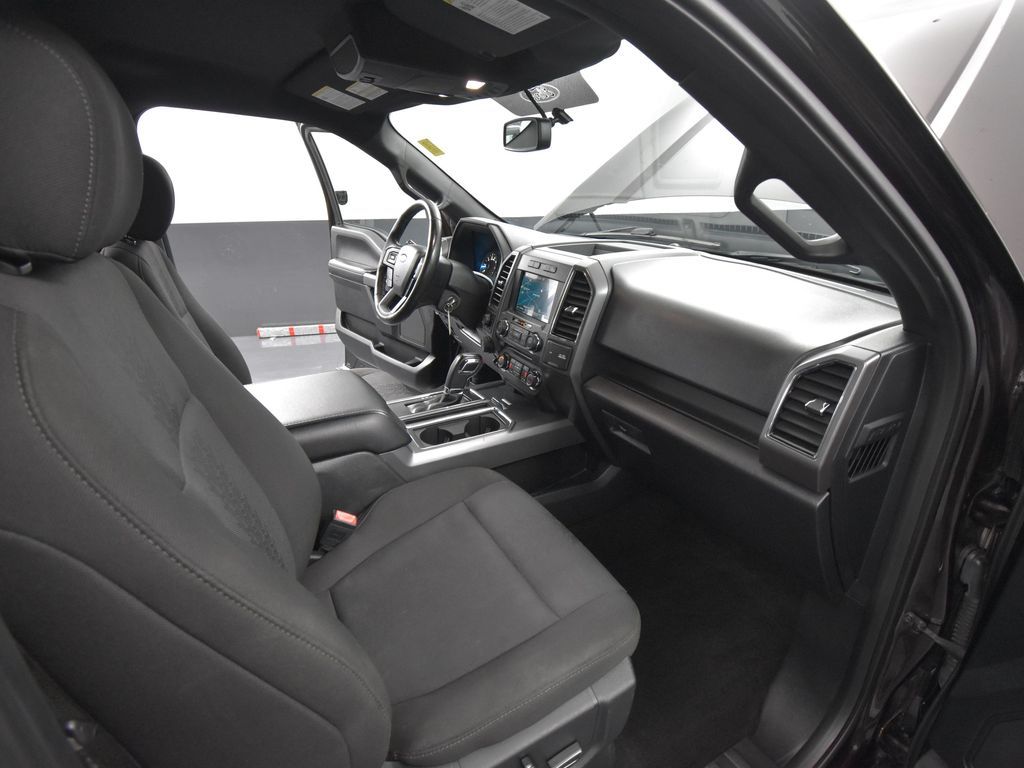 2018 Ford F-150 XLT FX4 photo 39