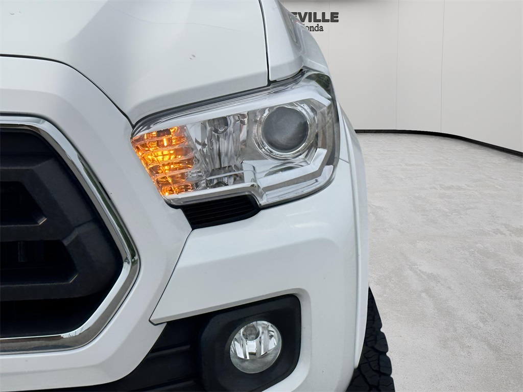 2023 Toyota Tacoma SR5 photo 23