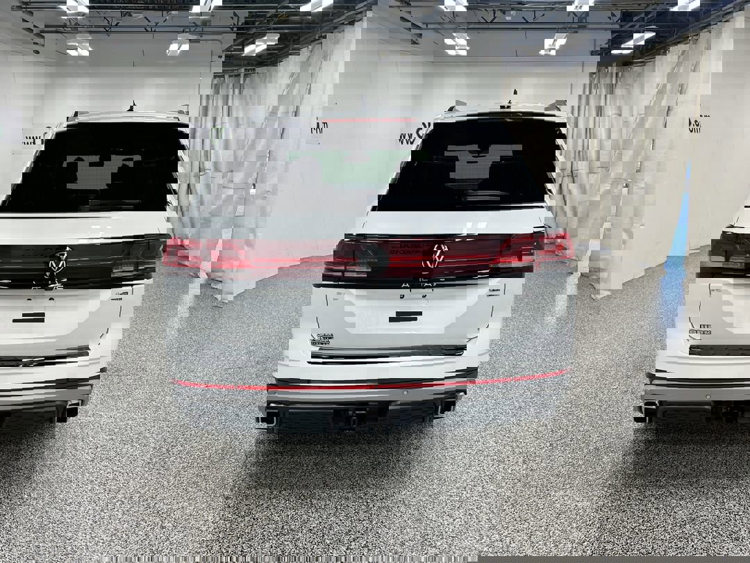 2026 Volkswagen Atlas Peak Edition SE photo 3