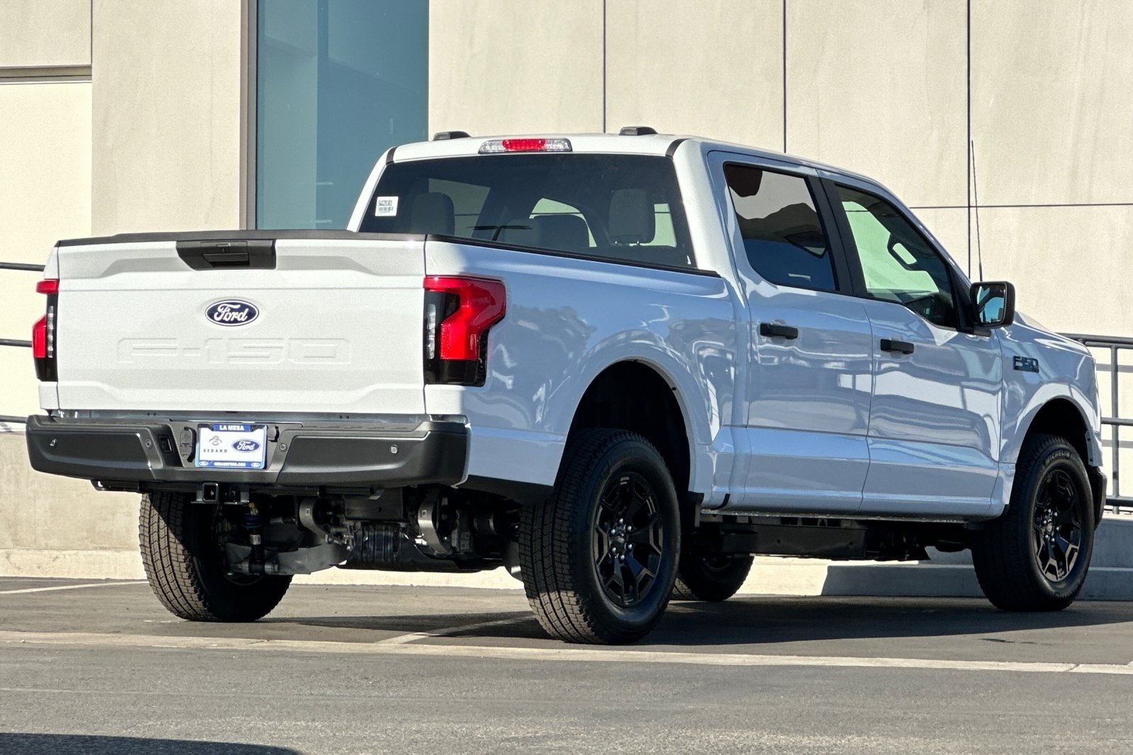 2025 Ford F-150 Lightning photo 3