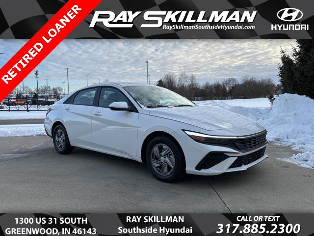 2025 Hyundai Elantra SE's photo