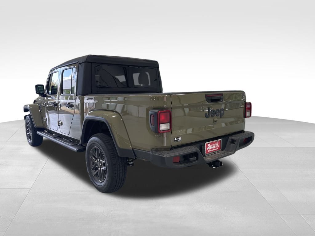 2025 Jeep Gladiator Sport S photo 4