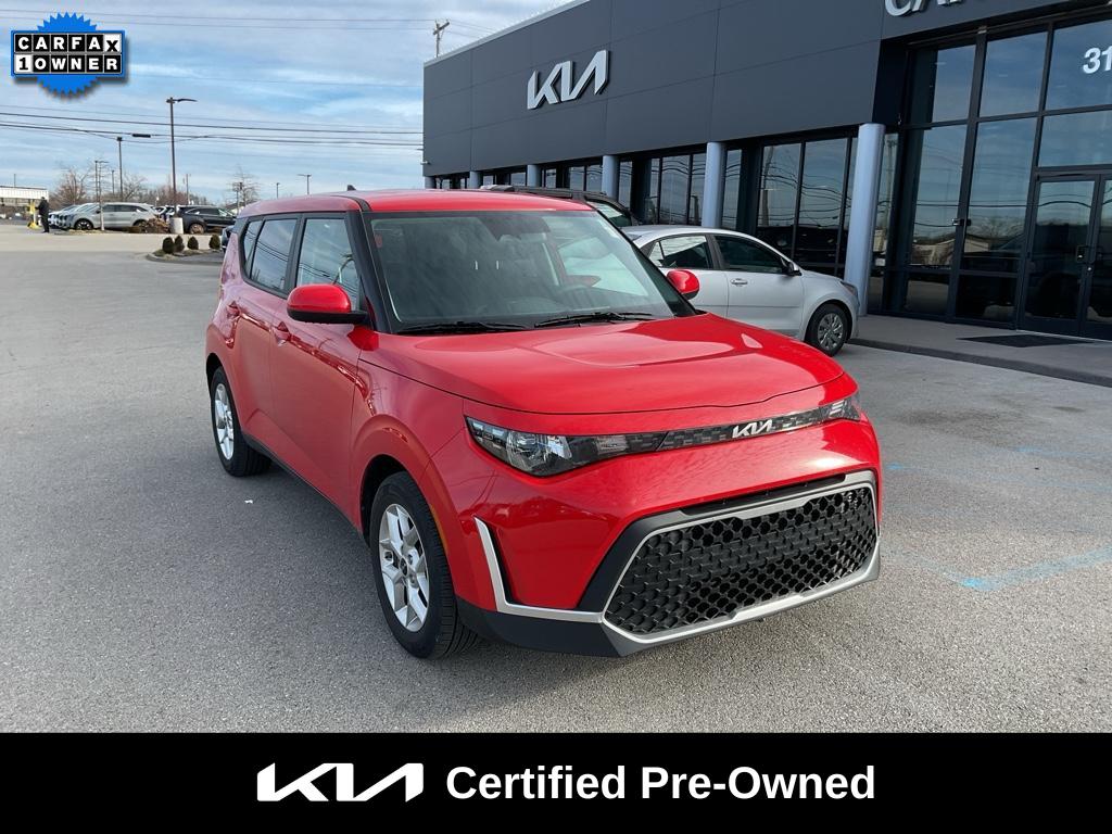 2023 Kia Soul LX's photo