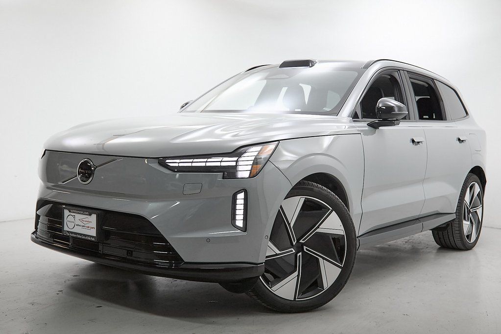 Certified 2025 Volvo EX90 Ultra with VIN 7JDE23VLXSG000612 for sale in Oak Park, IL