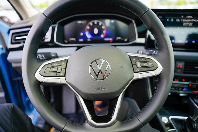 2025 Volkswagen Jetta 1.5T SE photo 13