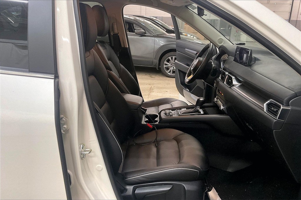 2025 MAZDA CX-5 - Image 5