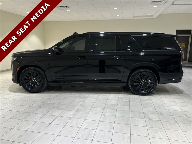 2021 Cadillac Escalade Sport Platinum ESV photo 2