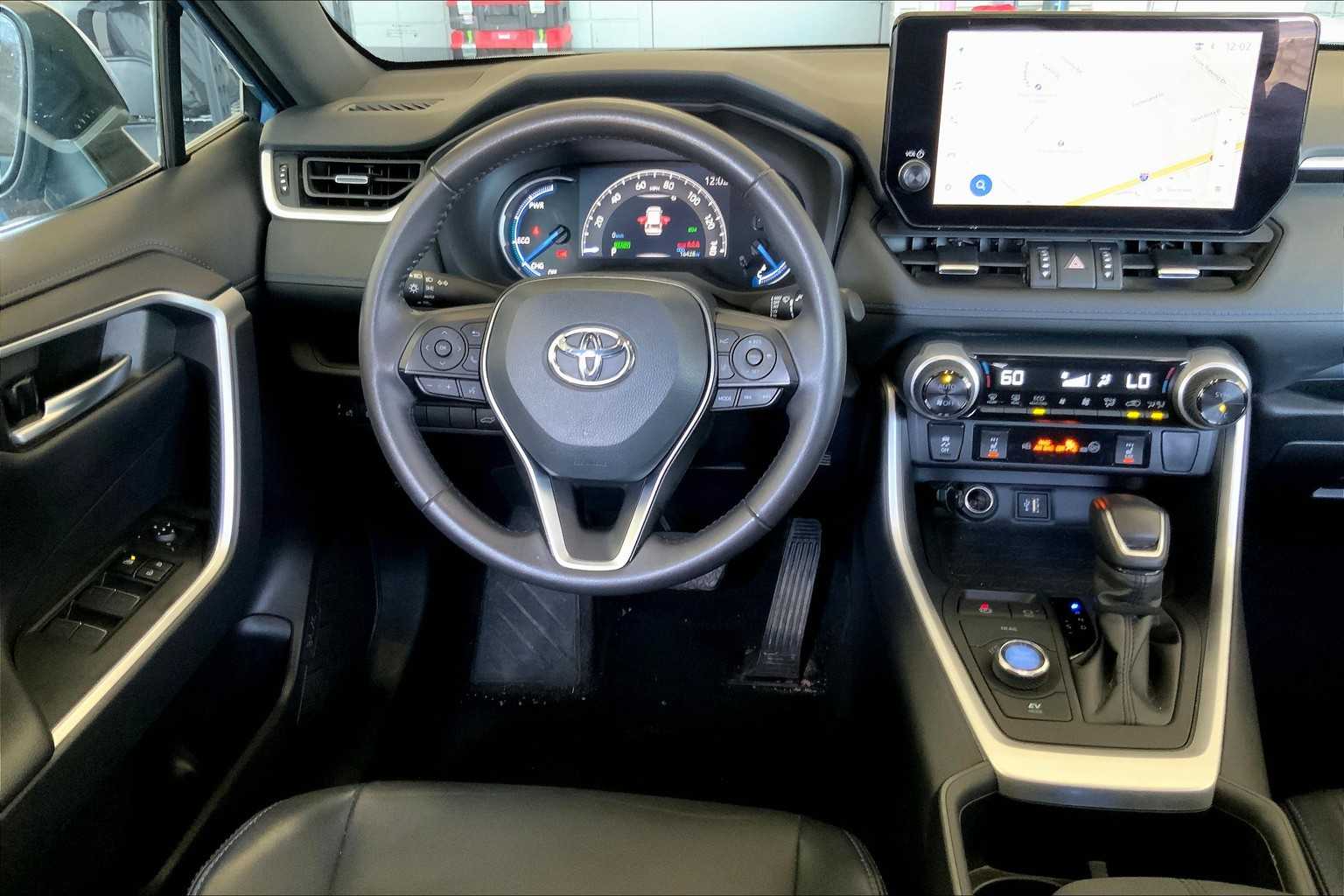 2024 Toyota RAV4 Hybrid XSE photo 4