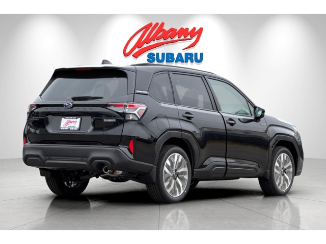 2025 Subaru Forester Touring photo 2
