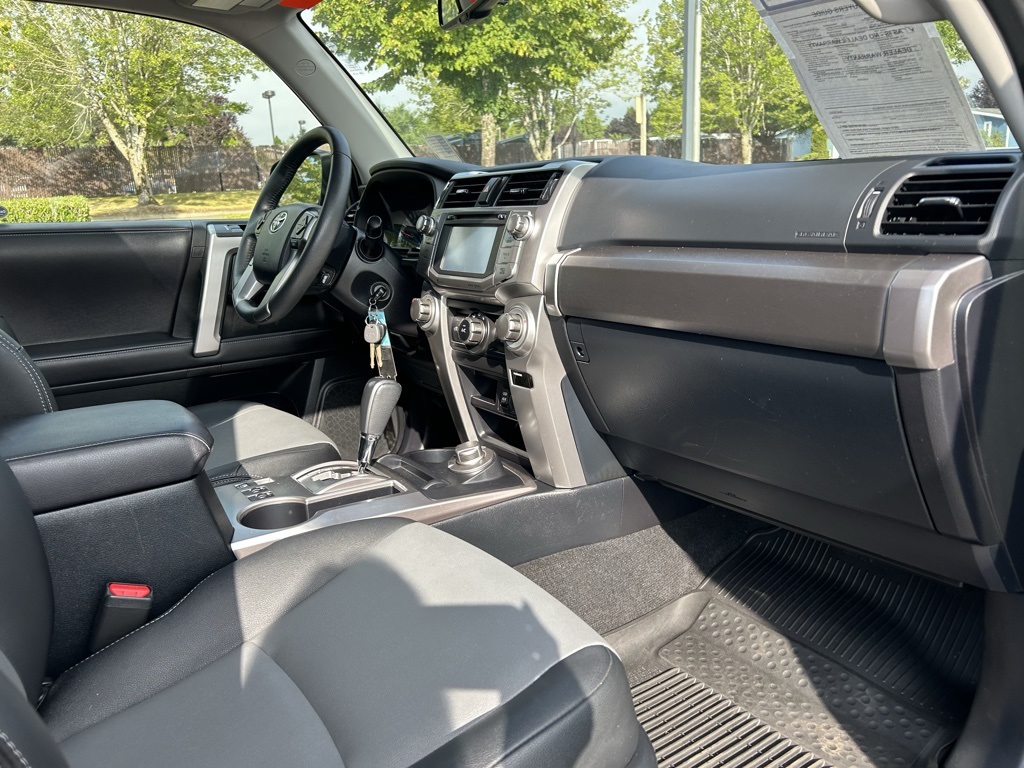 2019 Toyota 4Runner SR5 Premium photo 27