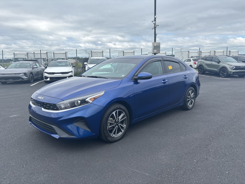 2023 Kia Forte LXS photo 4