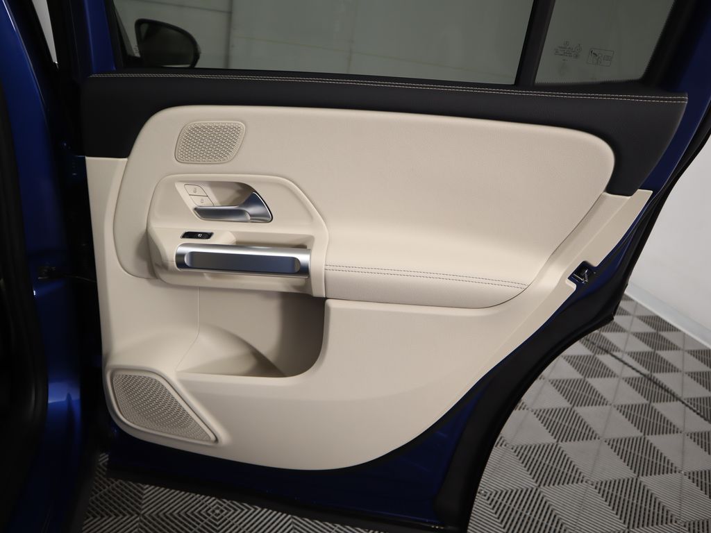 2026 Mercedes Benz GLB 250 photo 28