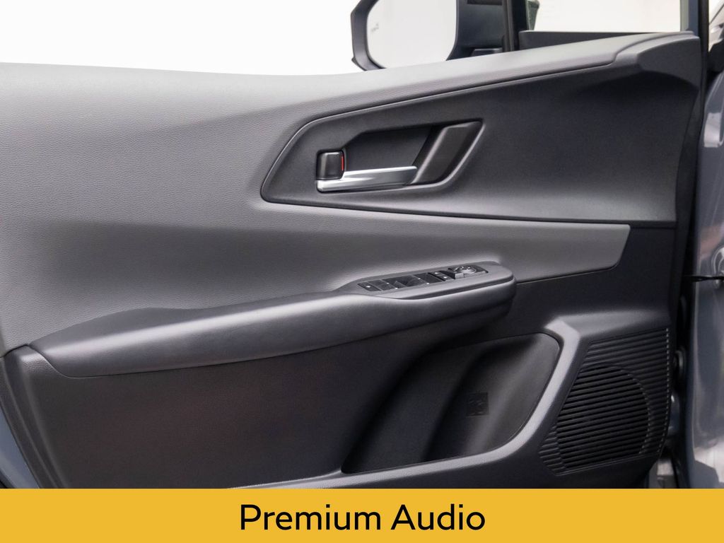 2024 Toyota Prius XLE photo 12