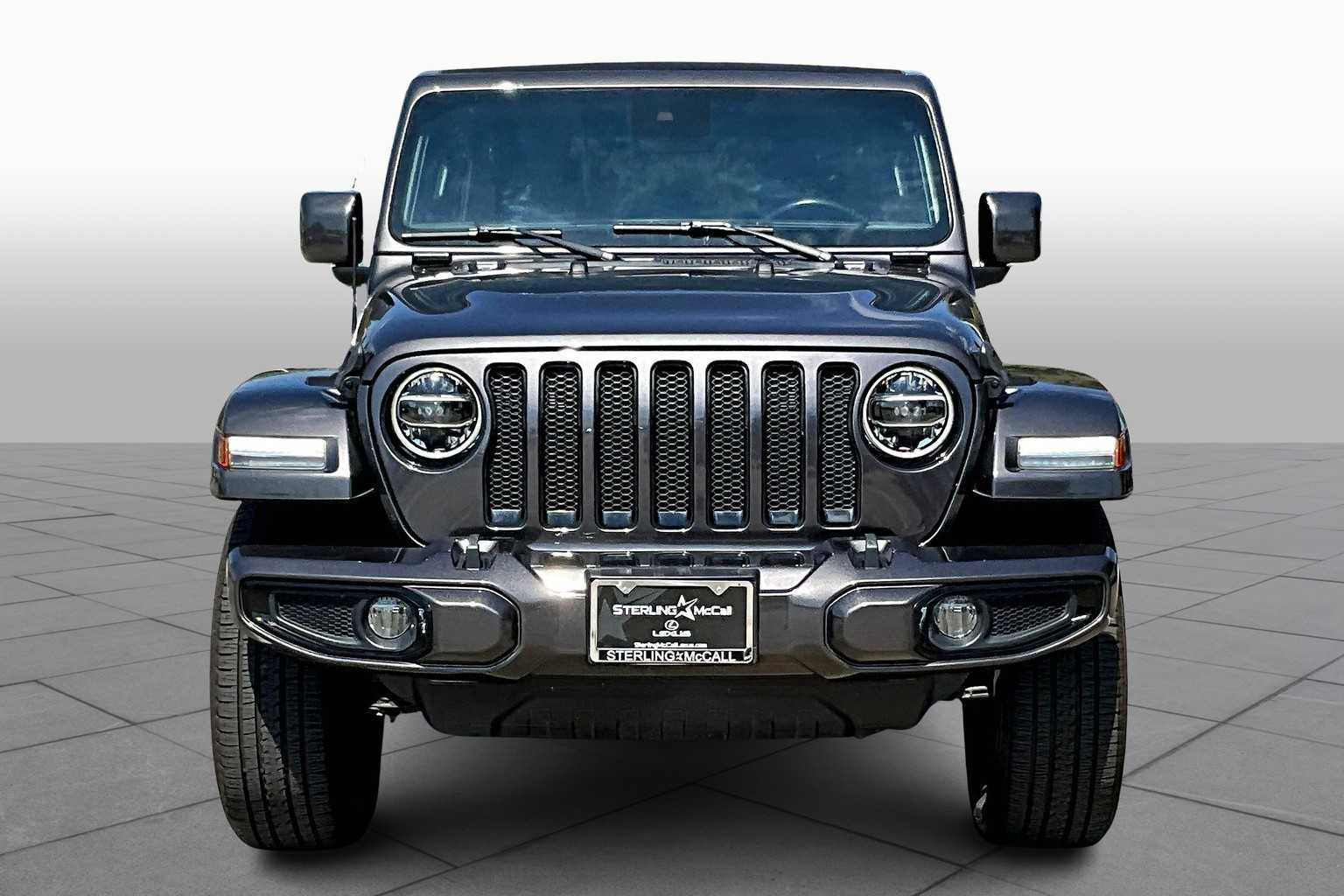 2020 Jeep Wrangler Unlimited Sahara High Altitude photo 3