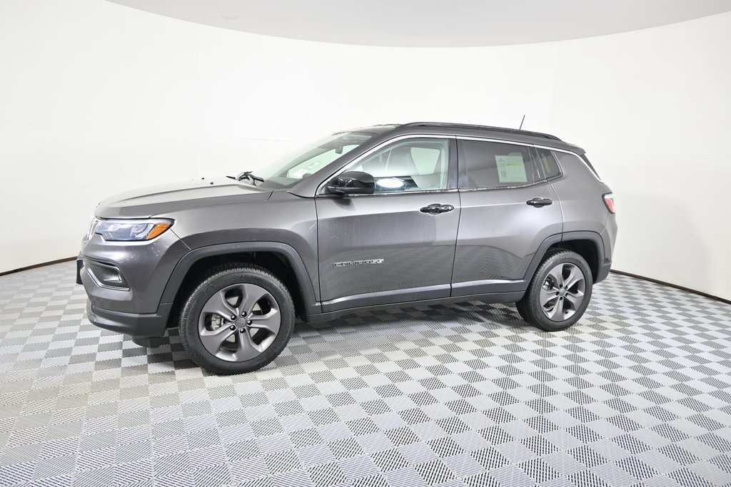 Used 2022 Jeep Compass Latitude Lux with VIN 3C4NJDFB1NT127868 for sale in Forest Lake, Minnesota