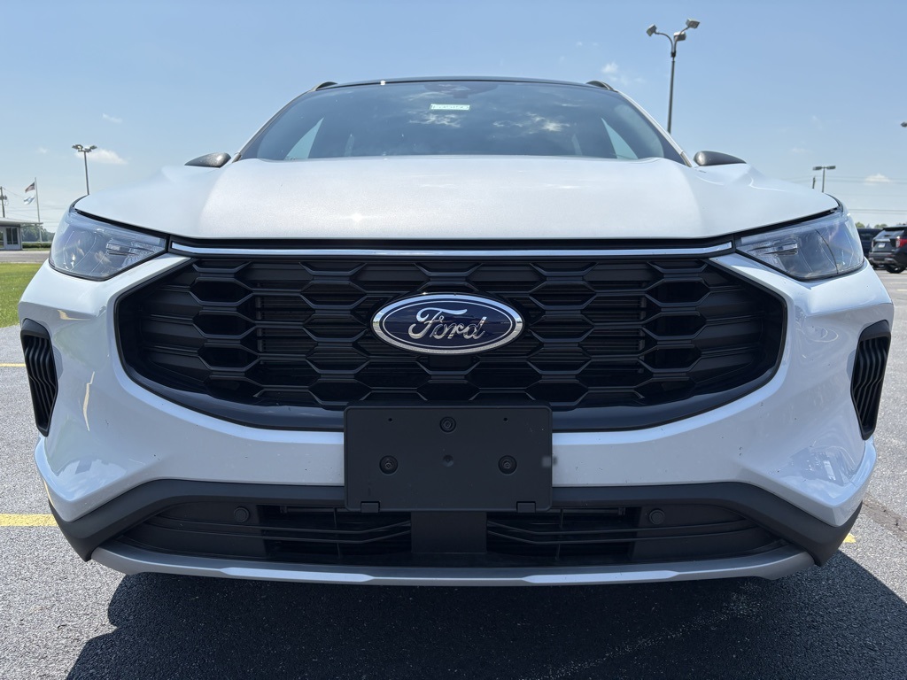 2025 Ford Escape ST-Line photo 2