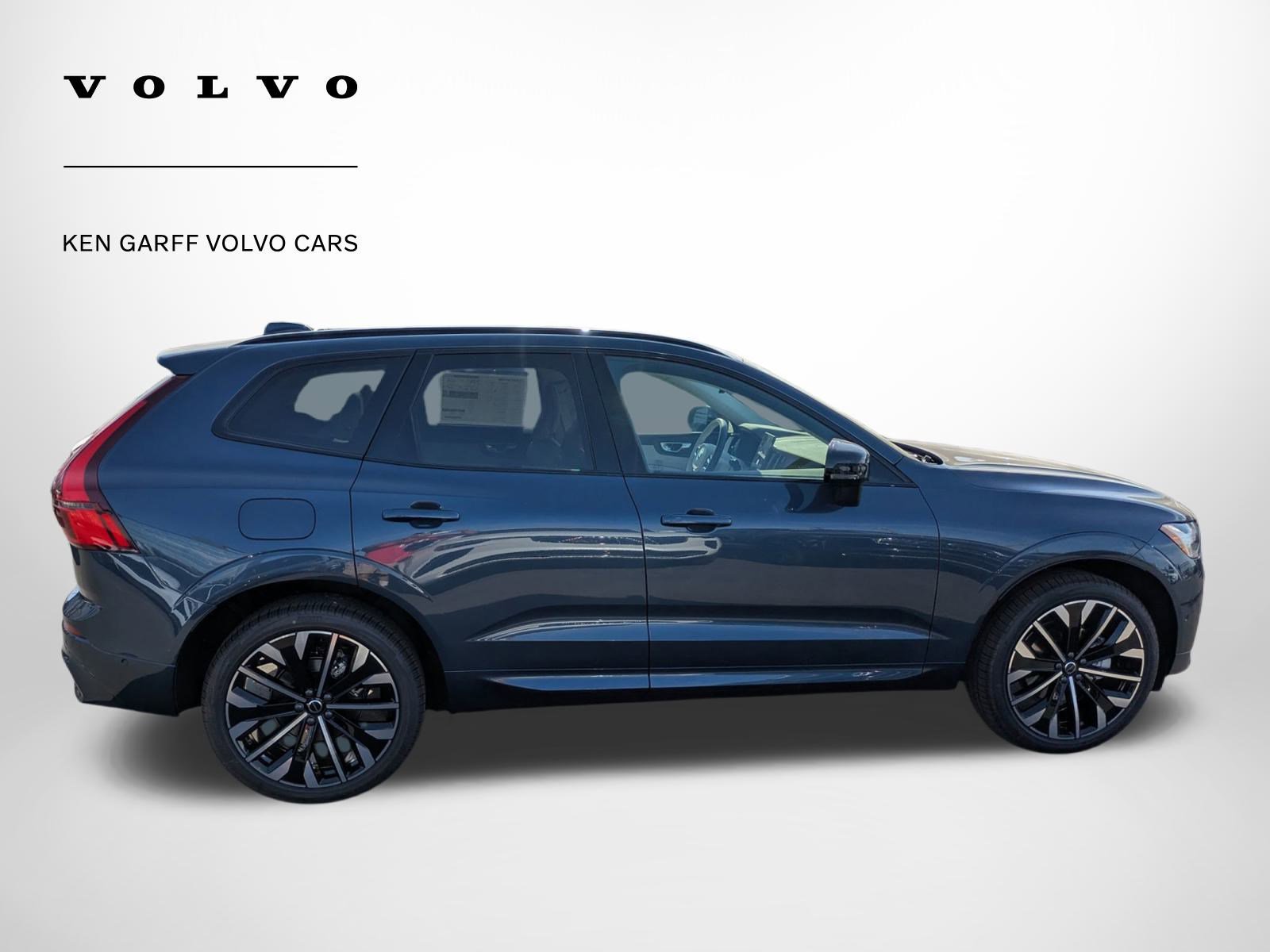 2026 Volvo XC60 photo 2