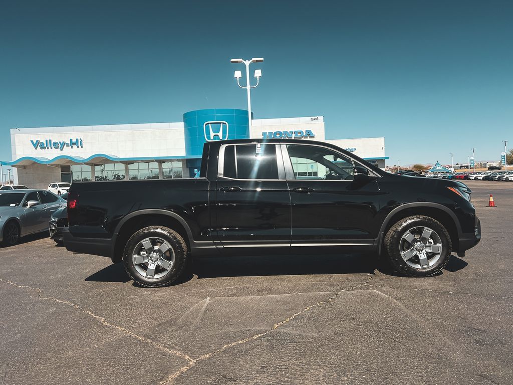 2025 Honda Ridgeline TrailSport photo 2