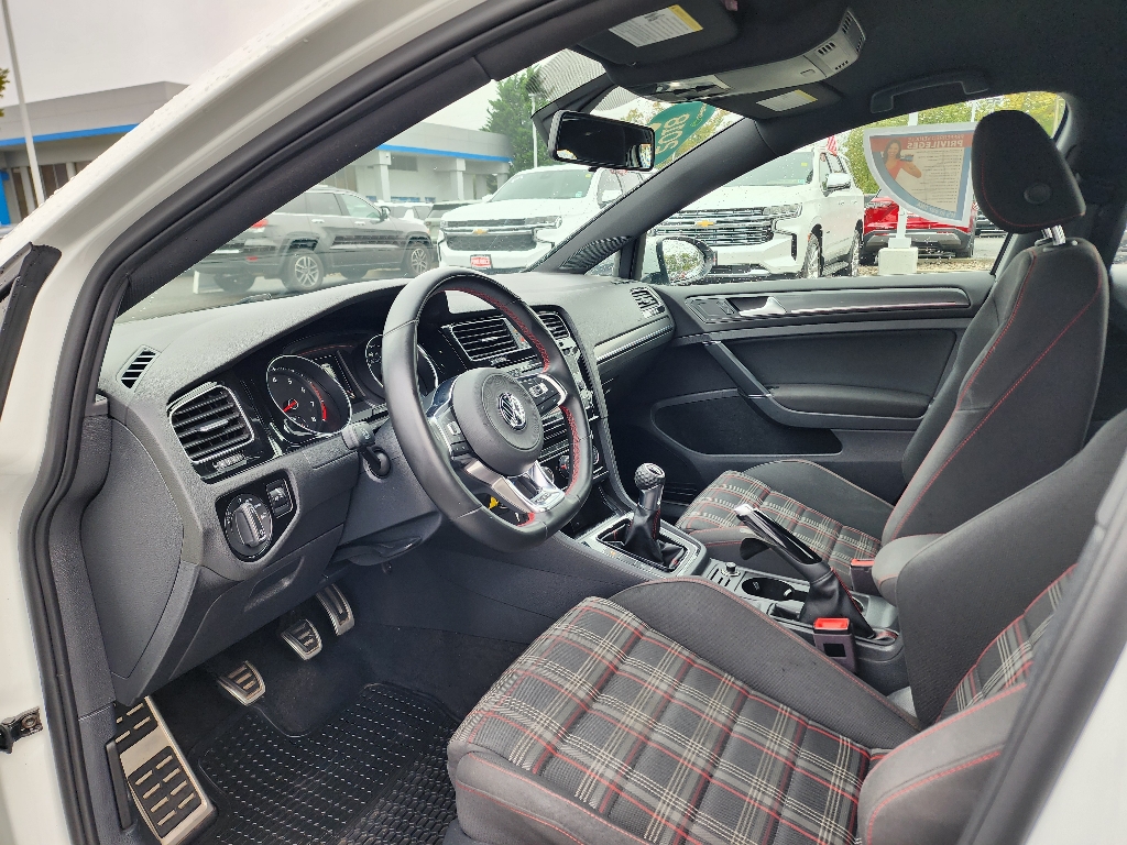 2018 Volkswagen Golf GTI S photo 27