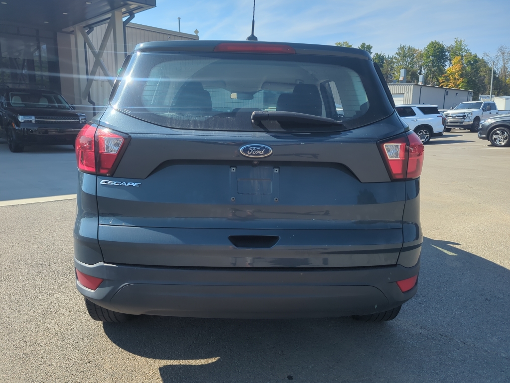 2019 Ford Escape S photo 8