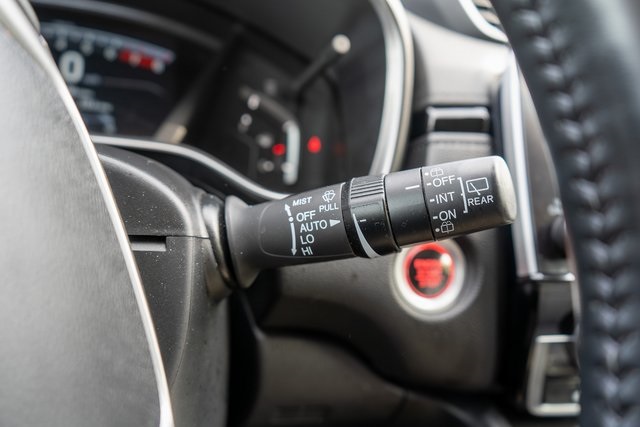 2022 Honda CR-V Touring photo 17