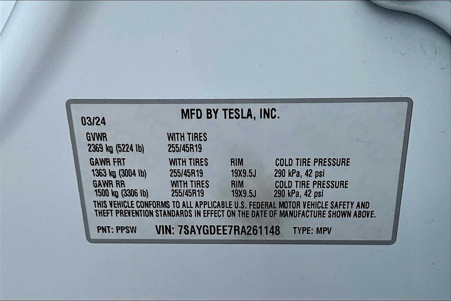 2024 Tesla Model Y Long Range photo 30