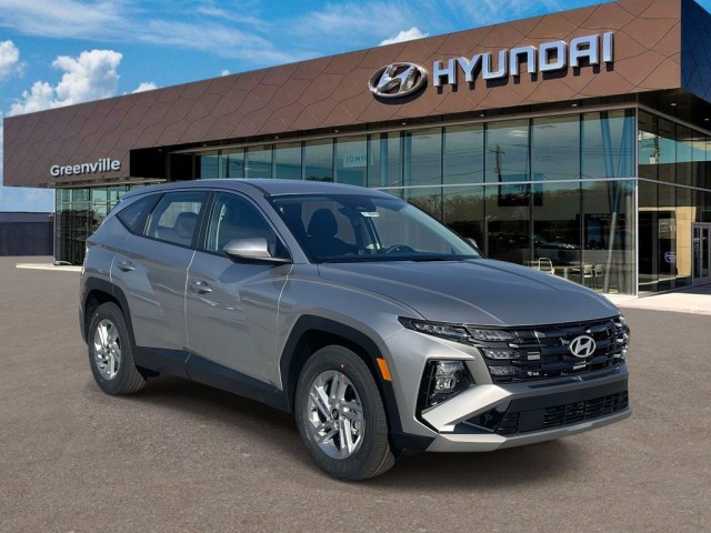 2026 Hyundai Tucson SE's photo