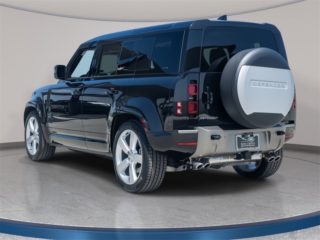 2025 Land Rover Defender 110 X-Dynamic SE photo 3
