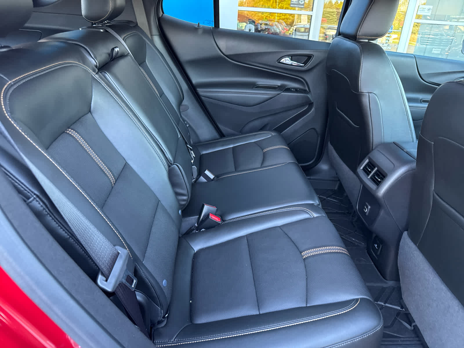 2023 Chevrolet Equinox Premier photo 4