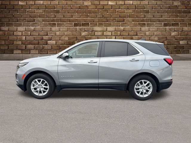 2024 Chevrolet Equinox LT photo 2