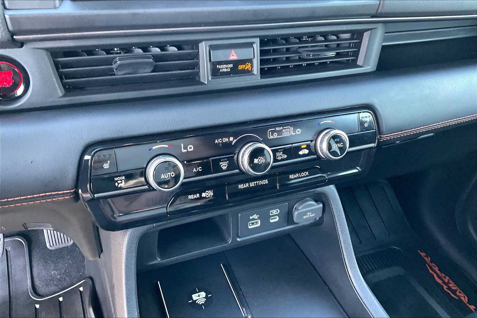 2025 Honda Pilot TrailSport photo 30