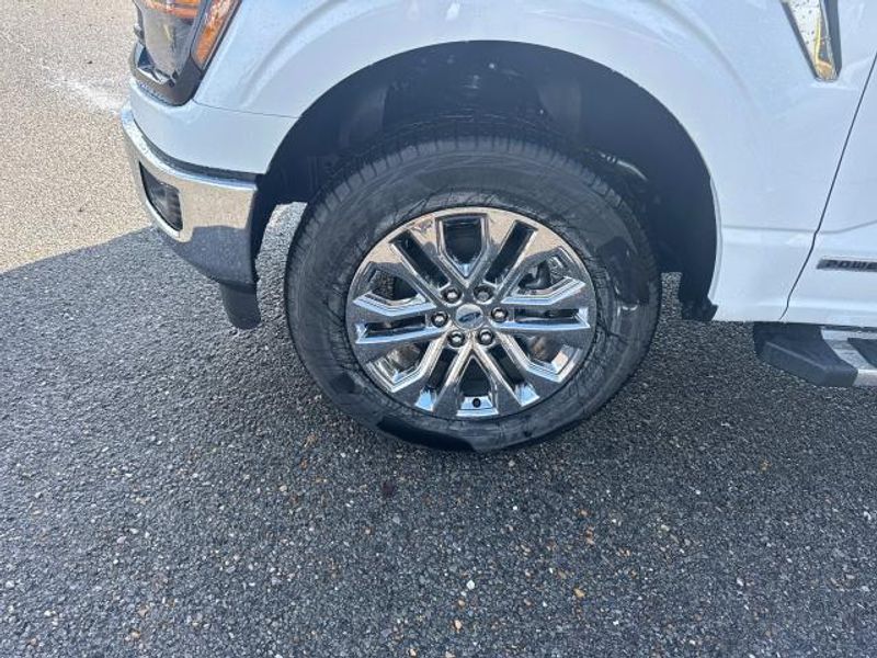 2025 Ford F-150 XLT photo 3