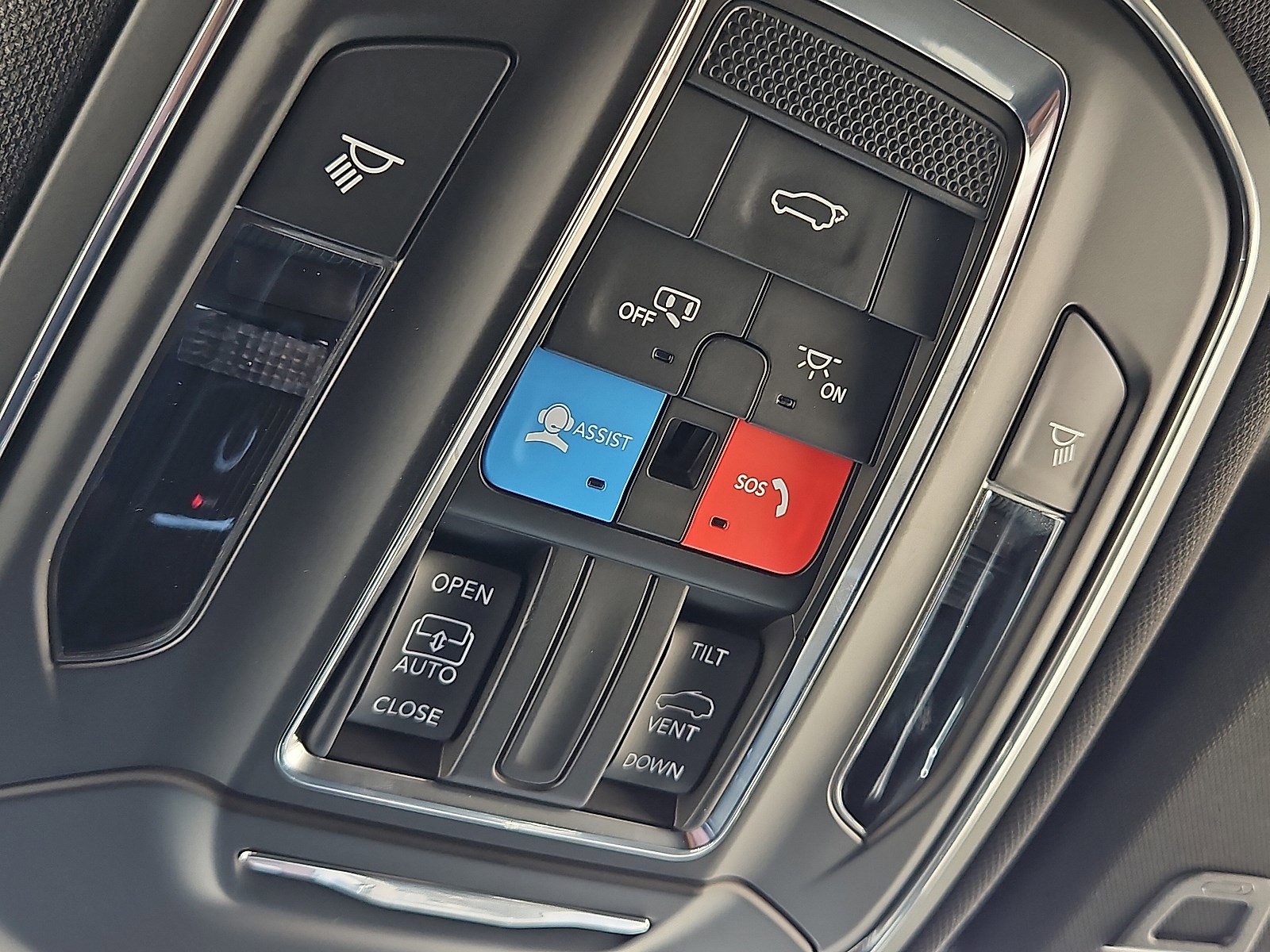 2025 Jeep Grand Cherokee Laredo X photo 35