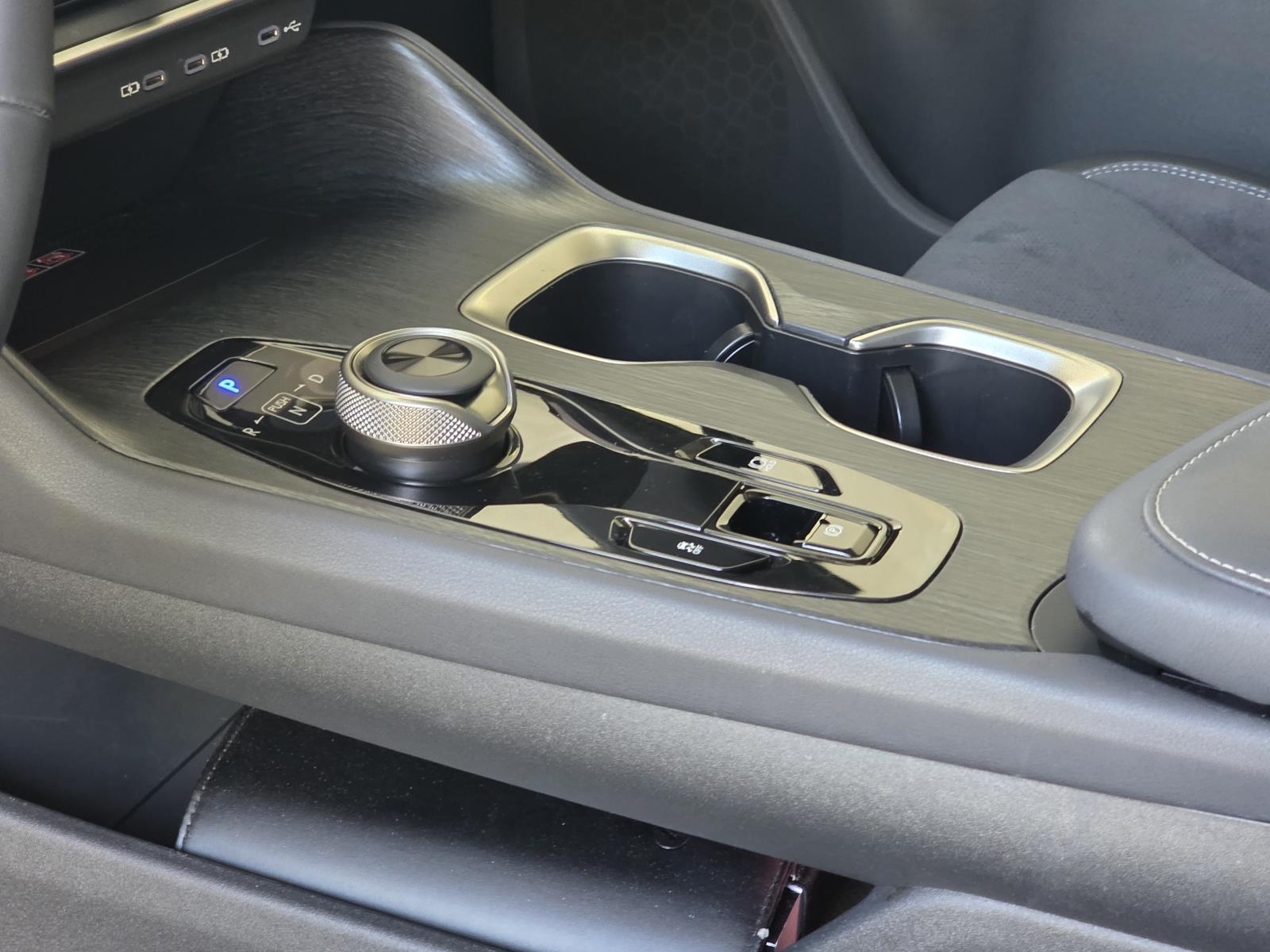 2023 Lexus RZ 450e Luxury photo 26