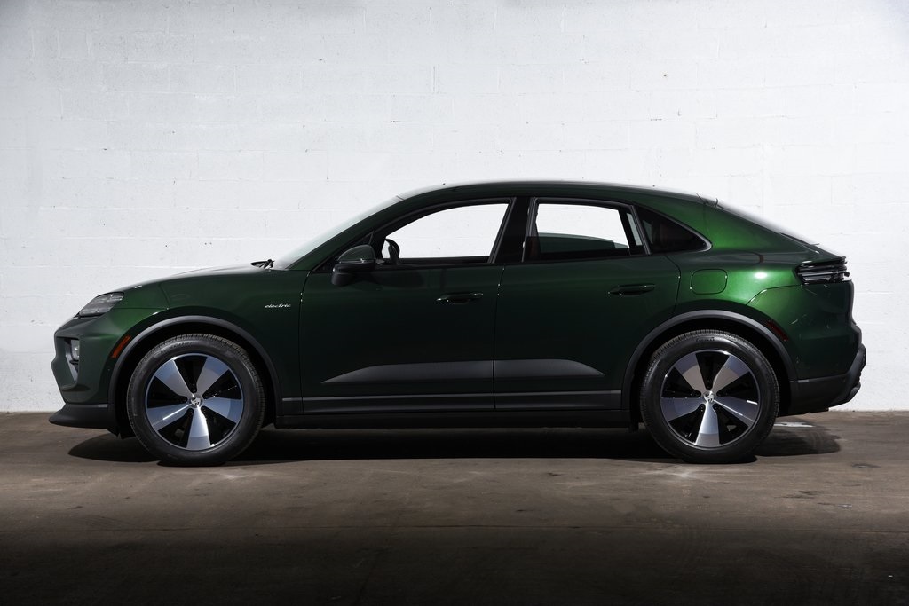 2025 Porsche Macan Electric photo 2