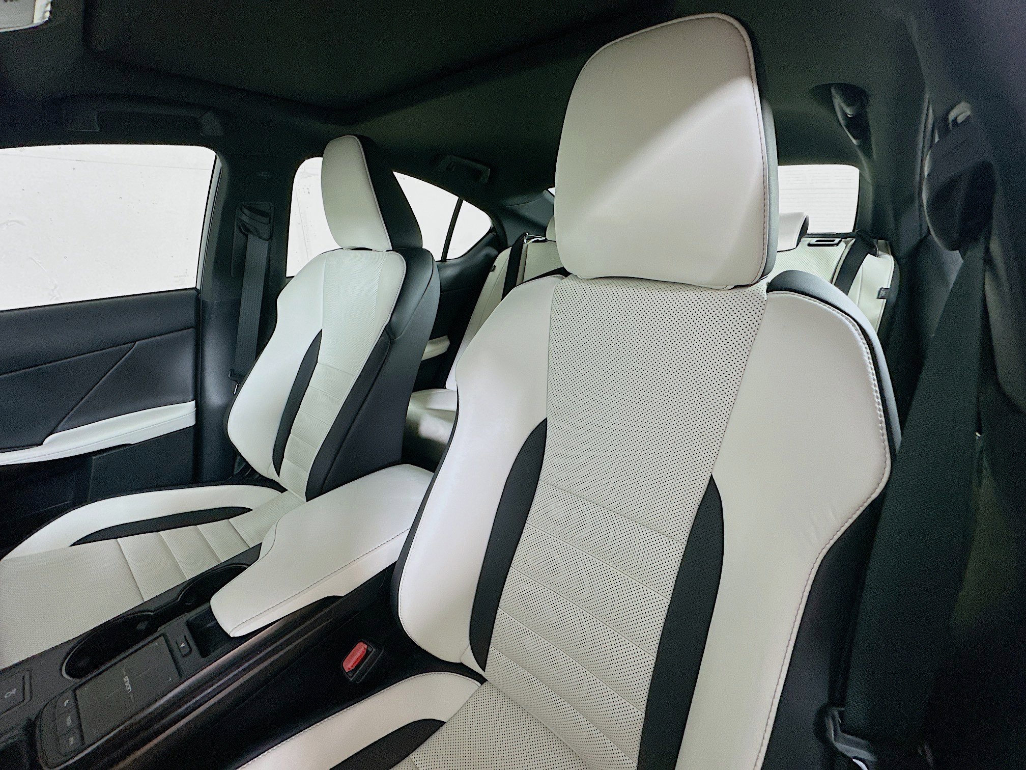 2022 Lexus IS 350 F SPORT AWD photo 21