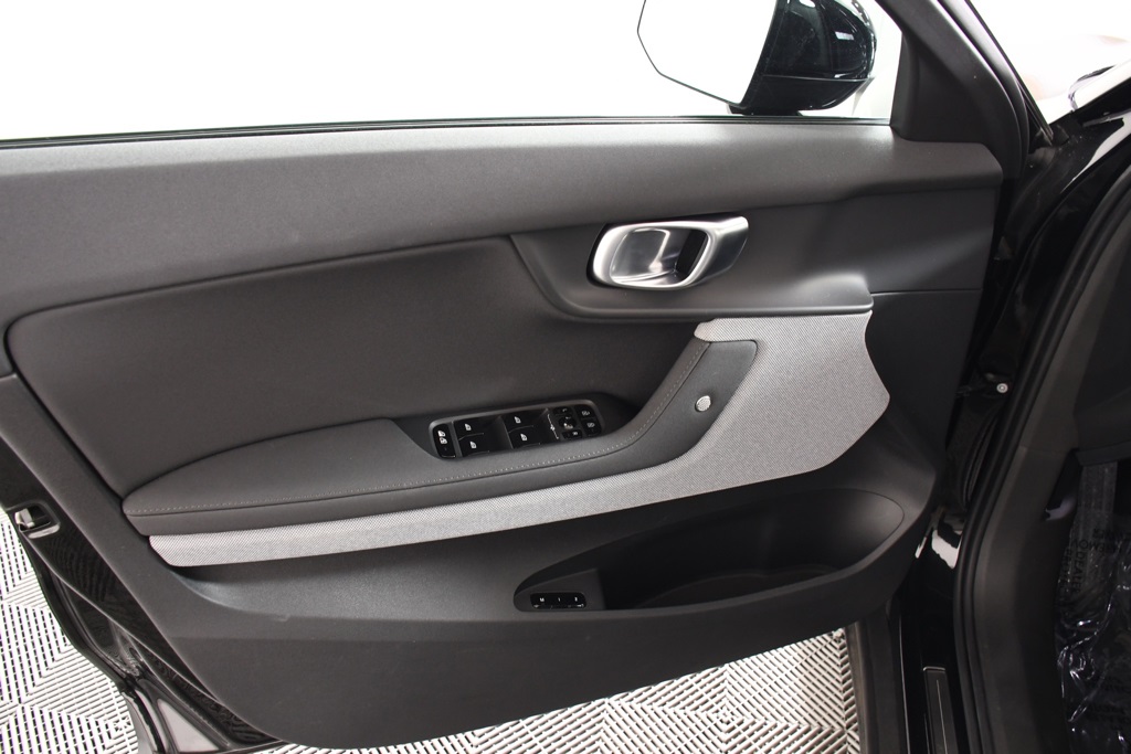 2022 Polestar PS2 e-AWD photo 14