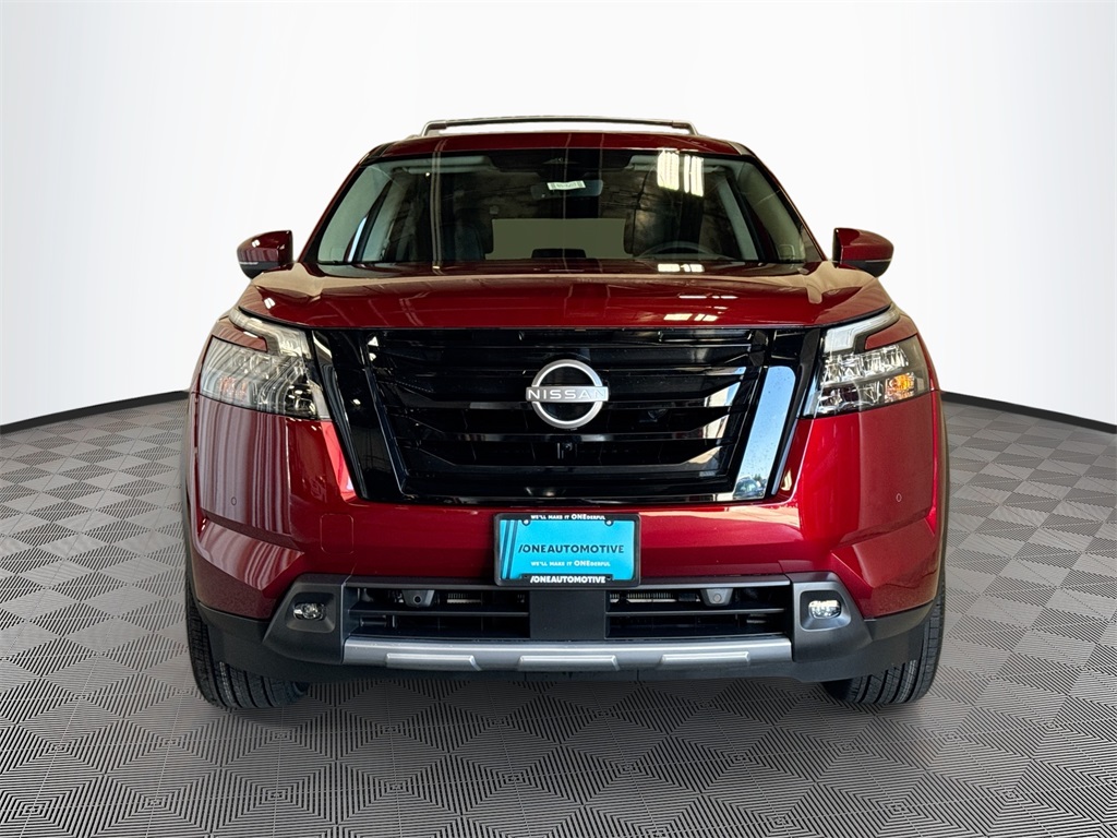 2025 Nissan Pathfinder Platinum photo 2