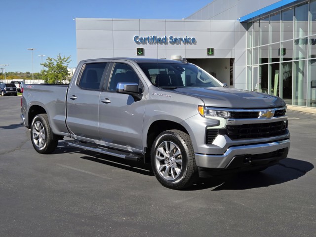 2023 Chevrolet Silverado 1500 LT photo 3
