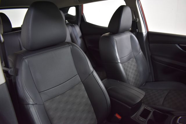 2022 Nissan Rogue Sport SV photo 13