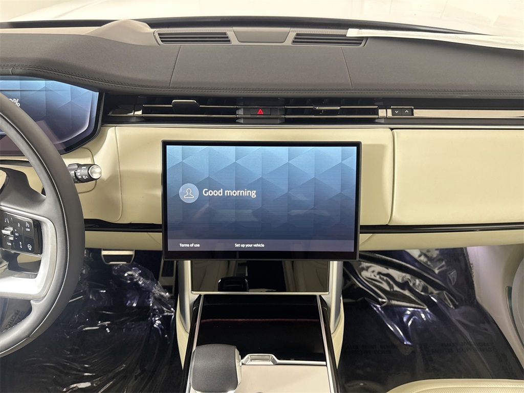 2025 Land Rover Range Rover SE photo 15