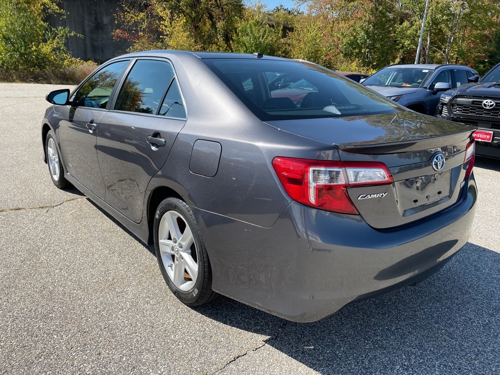2014 Toyota Camry Hybrid SE photo 3