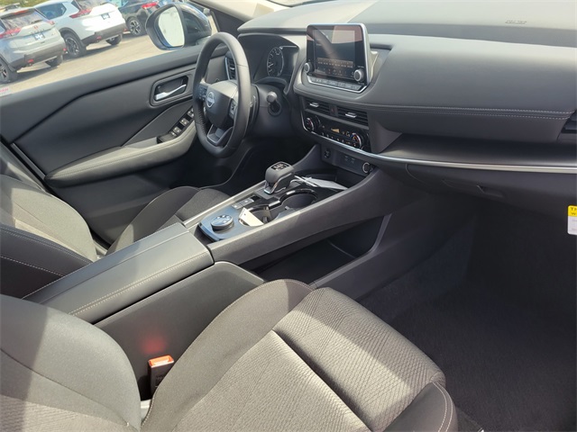 2026 Nissan Rogue SV photo 16